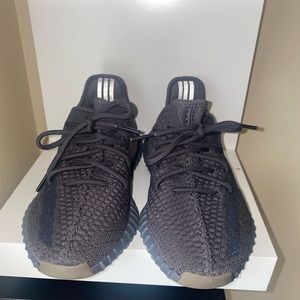 Yeezy Boost 350 V2  Cinder